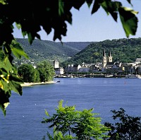 This is one of the more popular postcard views of Boppard.