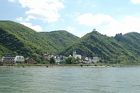  The first castles we come to are above the town of Kamp-Bornhofen.