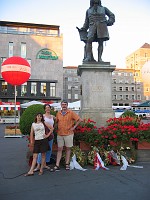  Trying to pose like the statue.